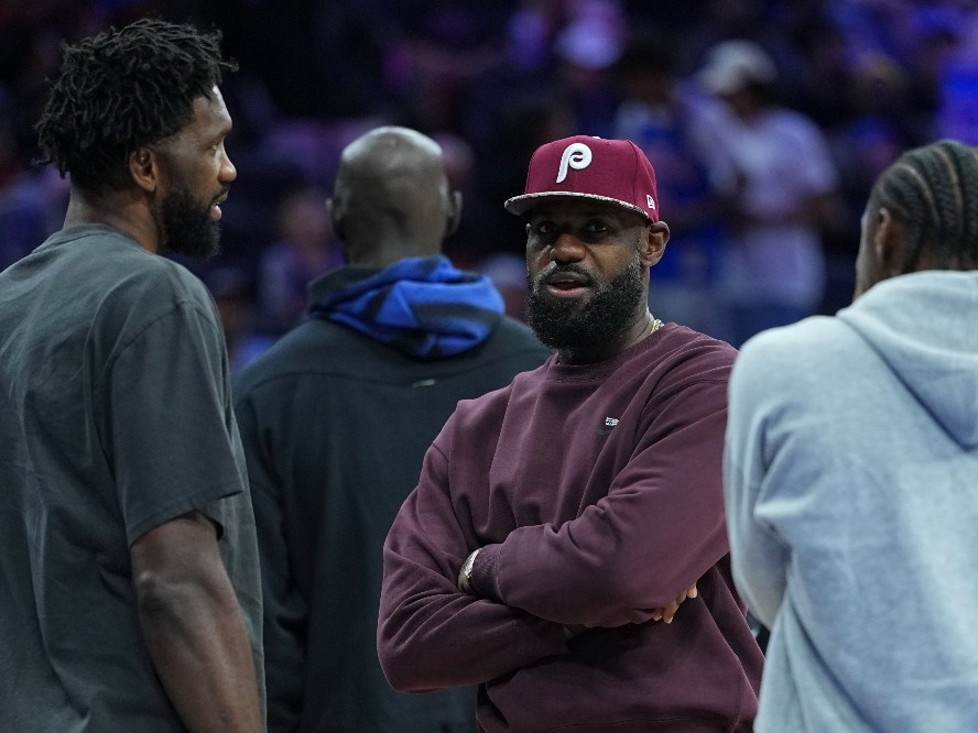 LeBron斥「別再說謊」 主播Breen為Embiid遲到風波道歉