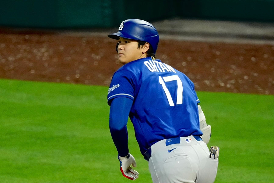 大谷翔平打席前球審裝備出包還回頭問板凳 道奇天使開賽延4分鐘