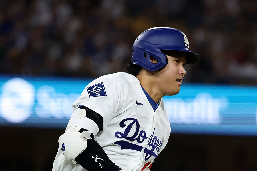 大谷翔平24轟逆轉紅襪 左投愣看球飛進看台