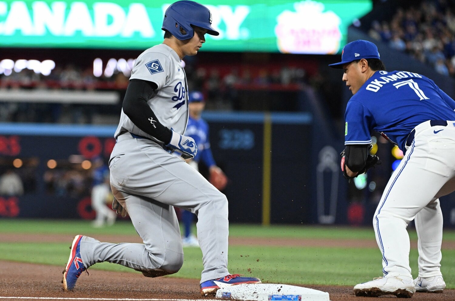 大谷翔平與岡本和真談笑背後的故事：壽司、燒鳥與25歲捕手的爆發