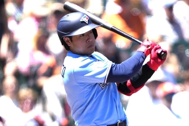岡本和真首局滿貫砲 藍鳥10比0完封巨人
