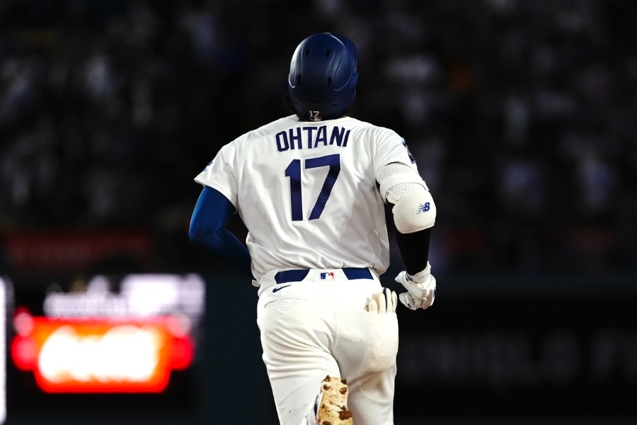 大谷翔平睽違12場開轟後比「把球拿回來」手勢 美媒點出是在跟隊友打暗號