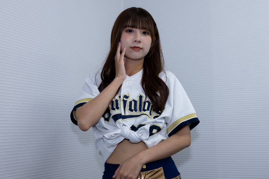歐力士BsGravity新成員NANA 圓夢站上球場