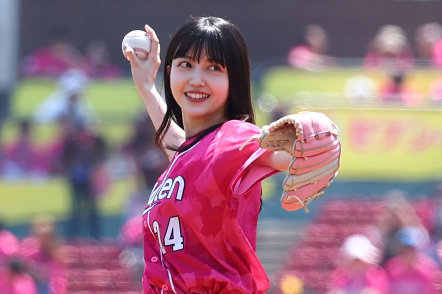 久保史緒里再登樂天開球 仙台主場投出無彈跳引全場驚呼