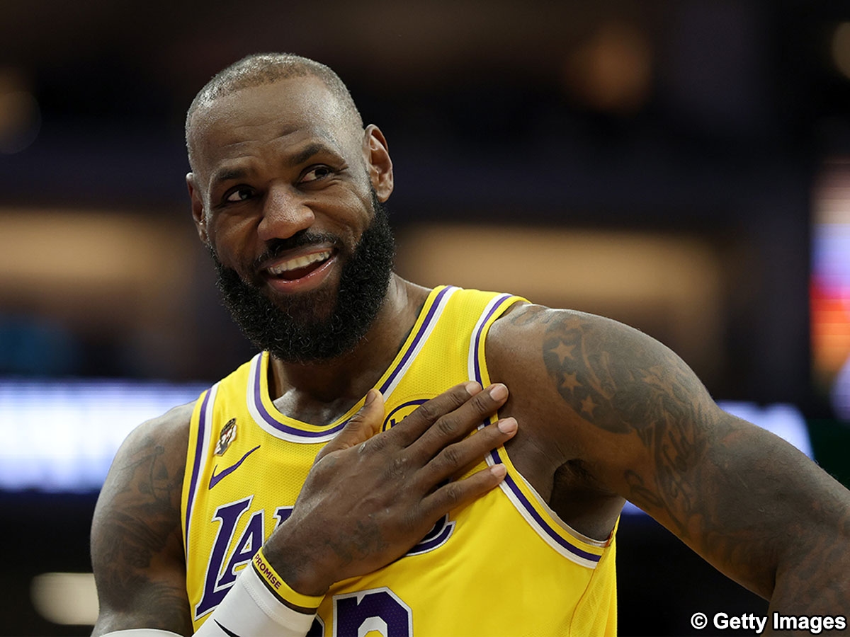 LeBron James登《TIME》封面 獲選「世紀運動員」