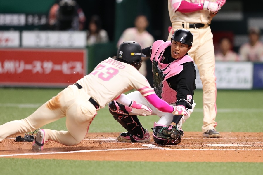 NPB／周東佑京三壘直接盜本壘成功 軟銀追平全場驚呼