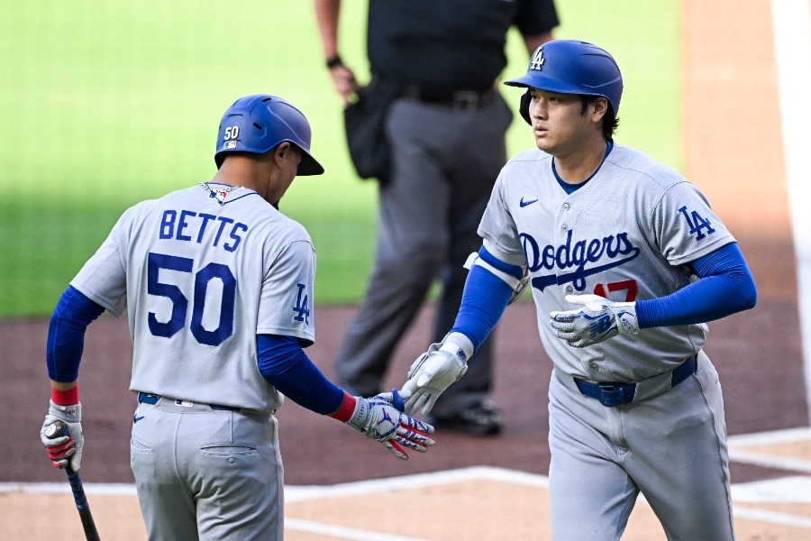 大谷翔平先發投手首局首打席開轟 教士Jackson Merrill撞牆傷退