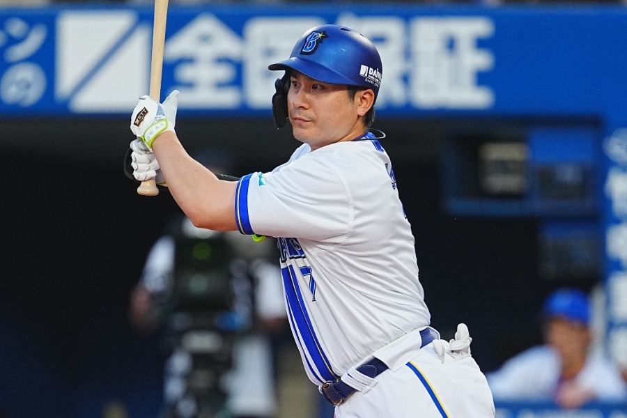 佐野惠太差三壘安打完全打擊 DeNA再見勝