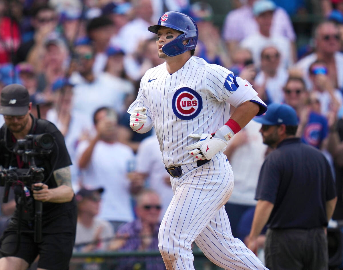 鈴木誠也連3場開轟 小熊延長10局再見勝費城人奪9連勝