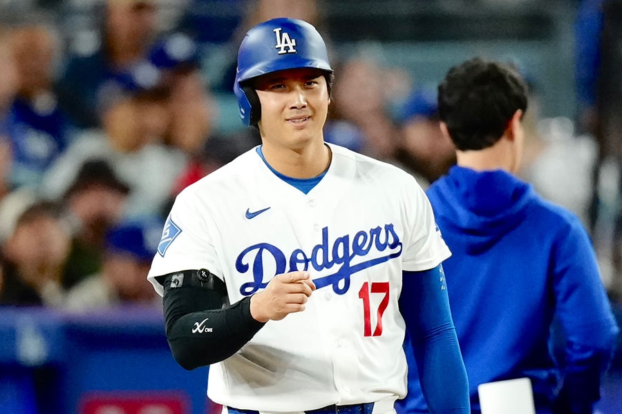 大谷翔平右手挨觸身球退場 Roberts稱明天照常先發