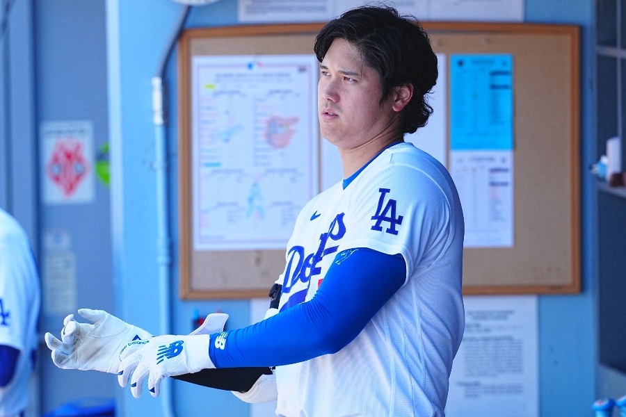 大谷翔平左膝仍不適賽後冰敷纏繃帶 7局被換下