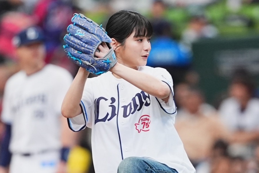 蒔田彩珠西武主場開球「緊張到心臟狂跳」 龍捲風式動作甩出一球
