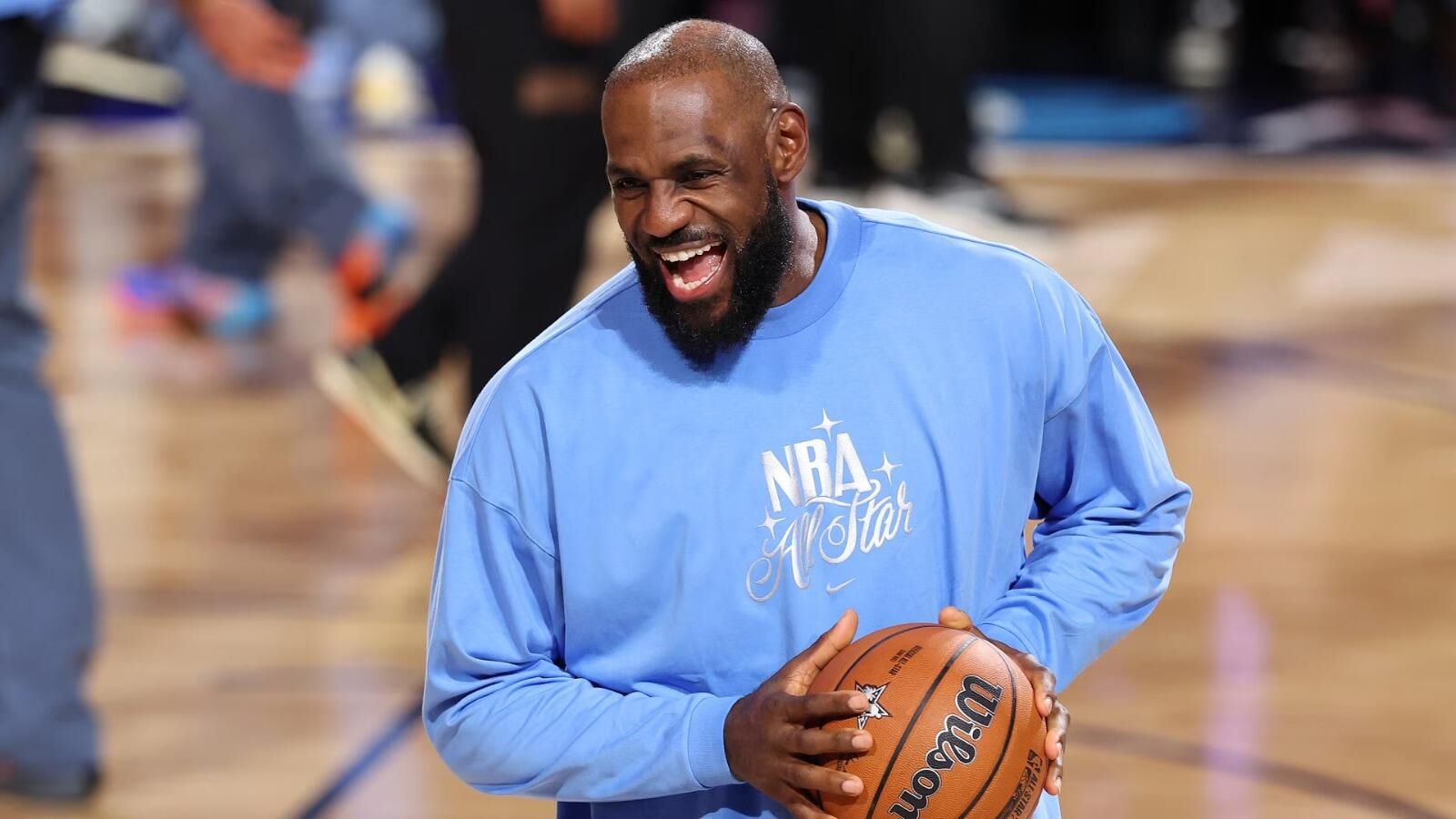 76人訓練結束 LeBron James搭直升機赴紐約