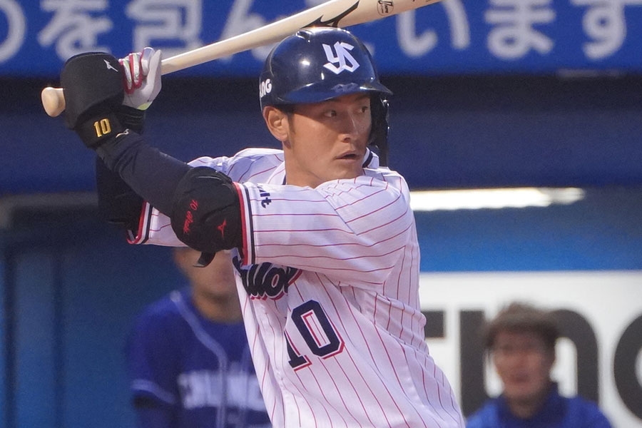 荒木貴裕接獲電話後決定引退：無法想像為他隊效力