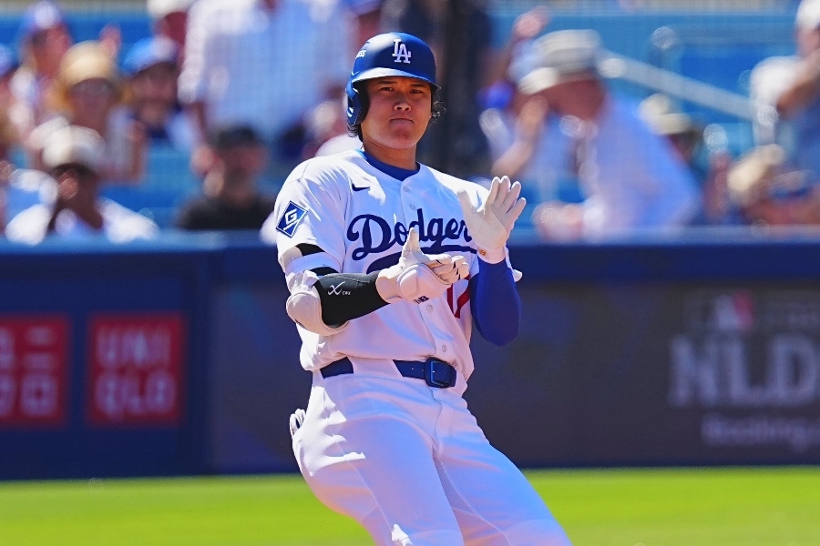 大谷翔平季後賽首打席敲安 道奇3轟5比3擊退勇士