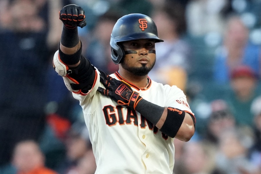 費城人拚交易打擊王Arraez Bryce Harper恐回外野