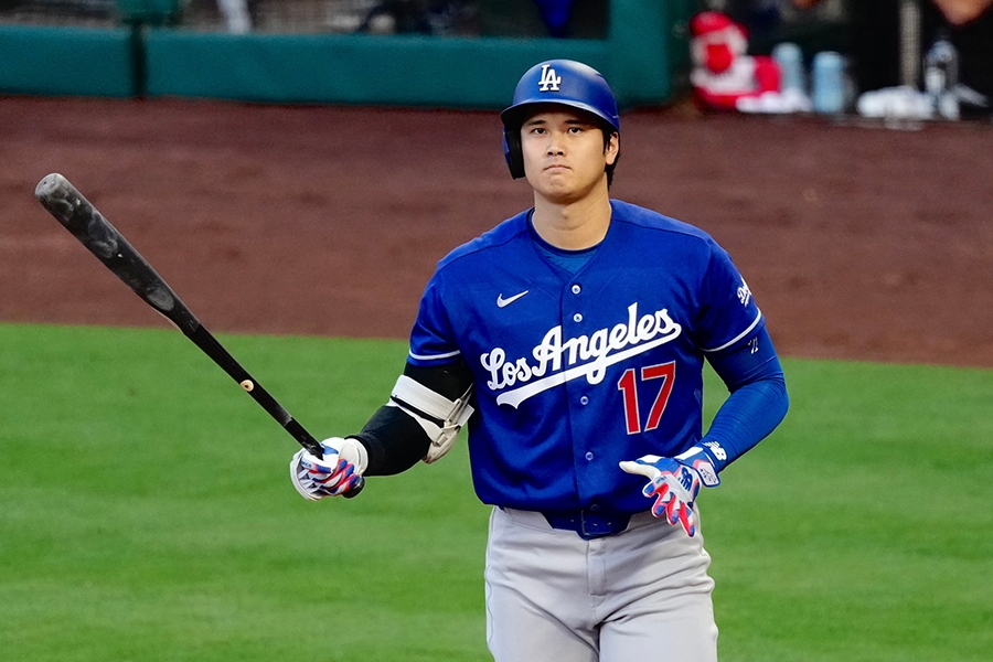 大谷翔平客場打天使先發首棒 1局球審腰帶出包全場笑翻