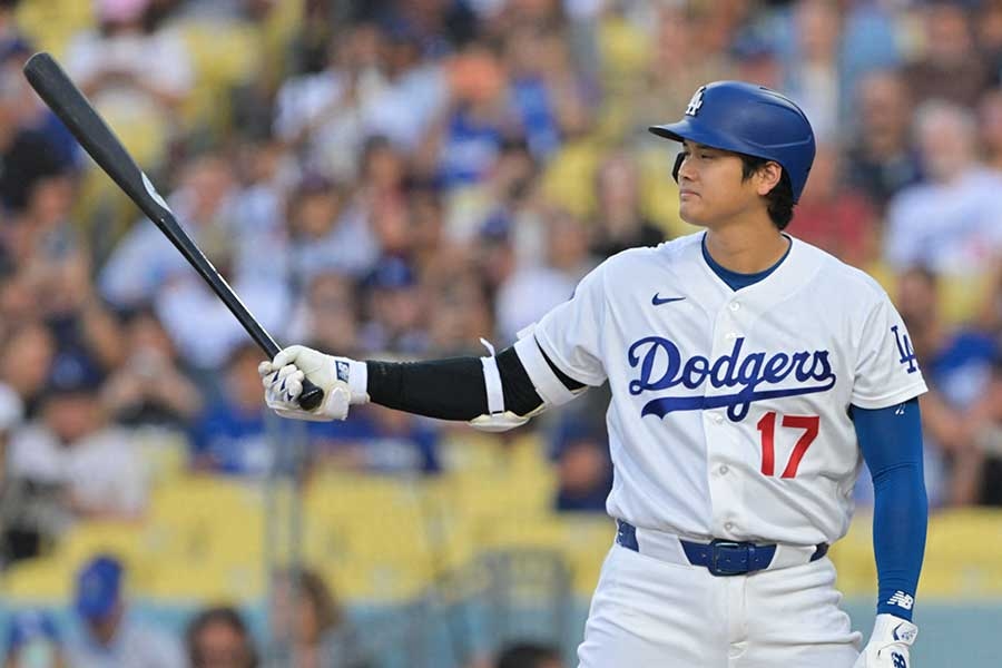 大谷翔平先發投完又代打上場 道奇主播笑喊「他在等打了」