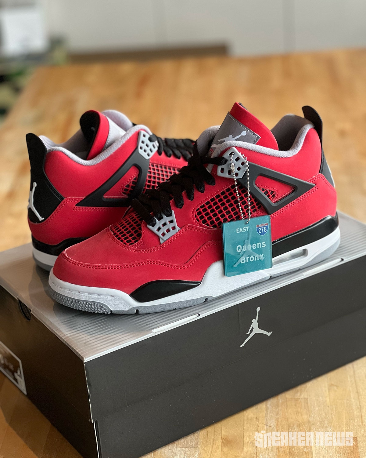 Air Jordan 4「Toro Bravo」紐約限定吊牌企劃登場 JD Sports Bay Plaza 開跑首波收藏
