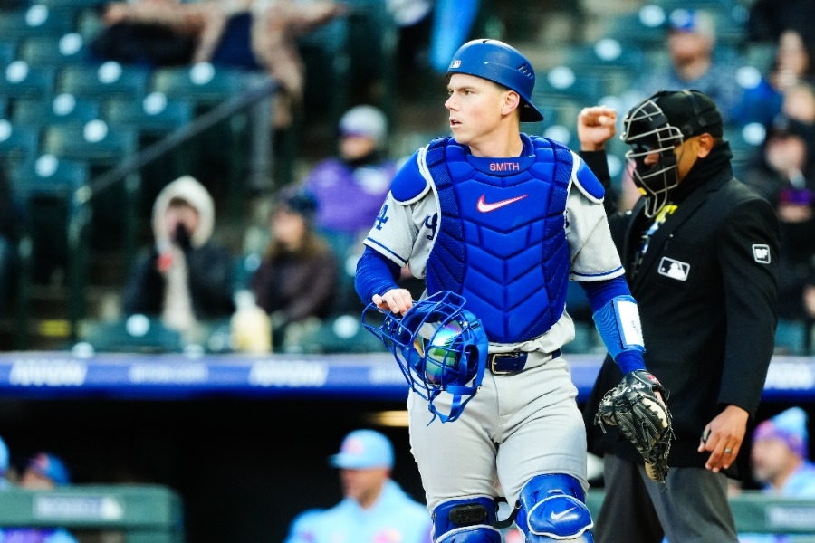 道奇主力捕手斯密斯背部不適連兩天缺陣 球迷憂心忡忡