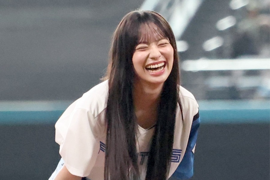 ≠ME冨田菜菜風日本火腿戰開球 賽後謝球迷