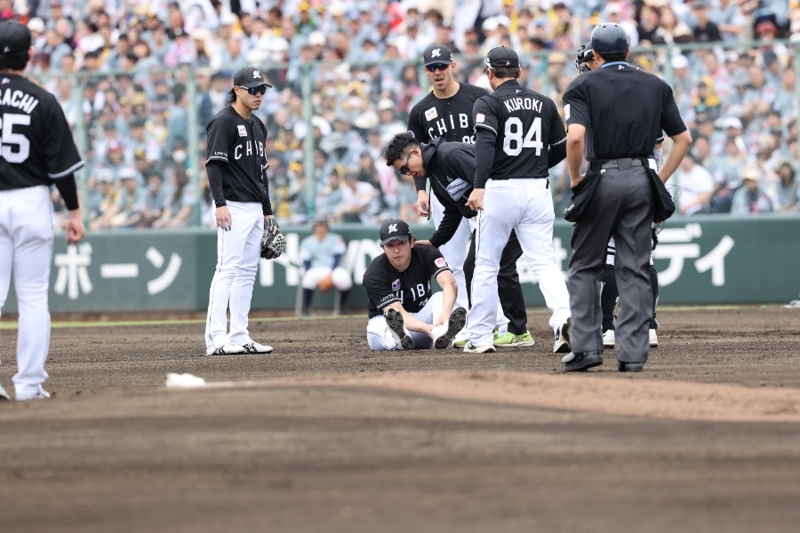 羅德種市擔架抬出 場內驚呼聲四起