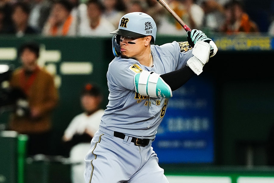 佐藤輝明狂飆11冠 連球迷都驚呼「太猛了」