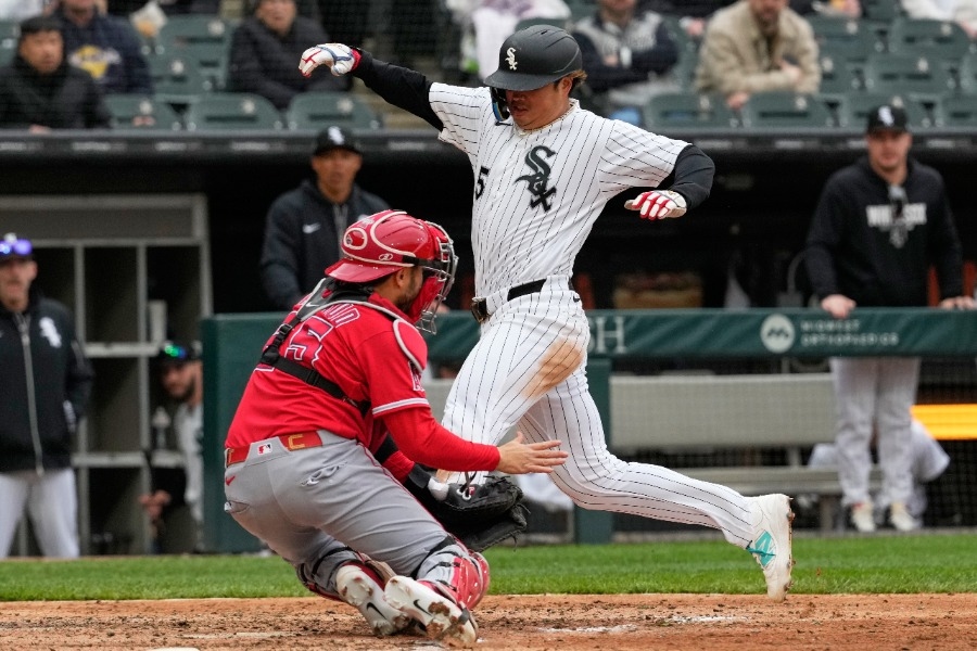 村上宗隆險遭捕手阻擋險骨折 美媒驚呼運氣好