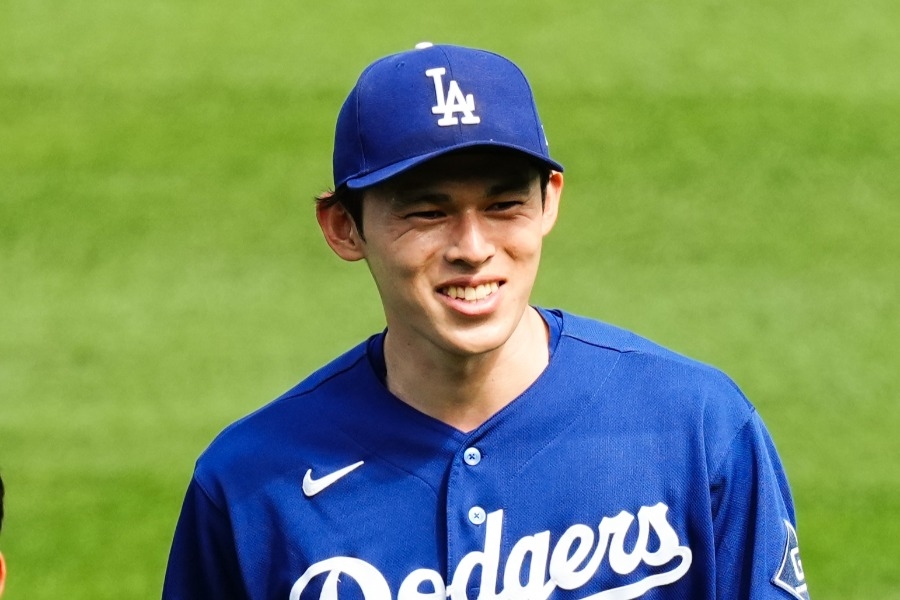 佐佐木朗希7局失1分奪本季第2勝 退場後在休息區笑了轉播也拍到