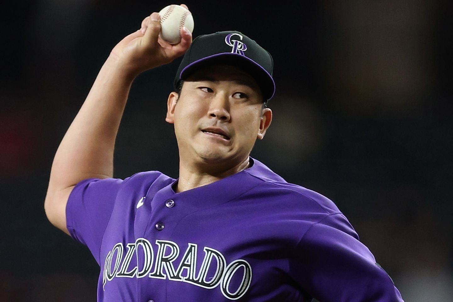 菅野智之首局挨2轟 6局失2分奪第12勝