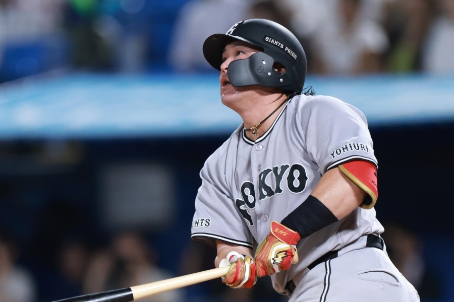 甲斐拓也9局致勝轟 巨人逆轉養樂多