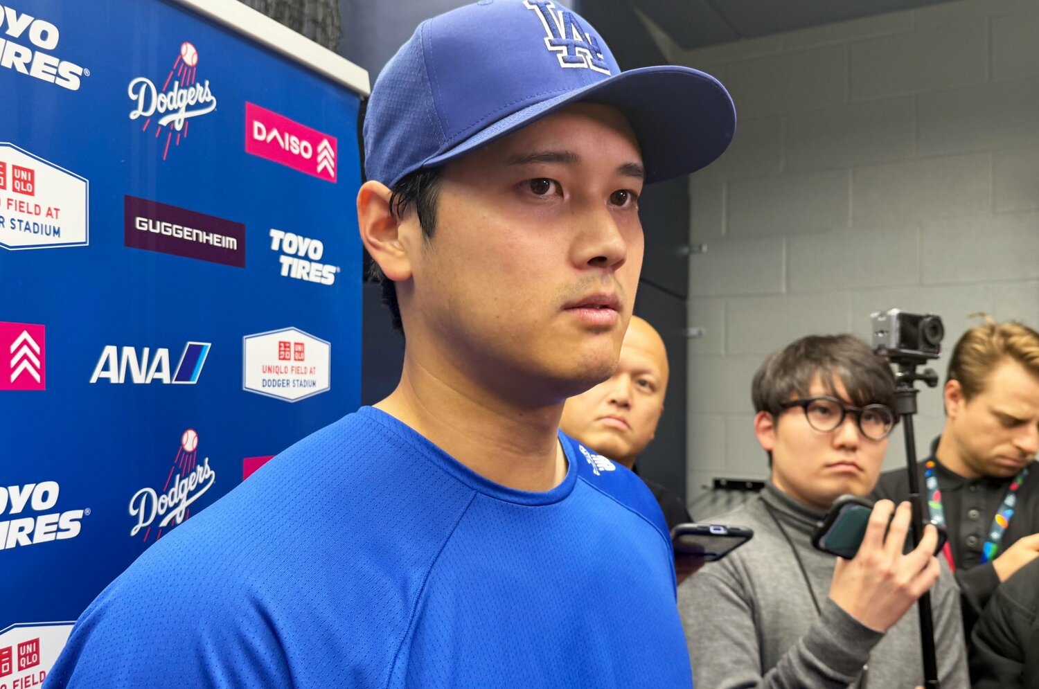 大谷翔平帽上寫「MR」致敬隊友父親過世,展現人性光輝