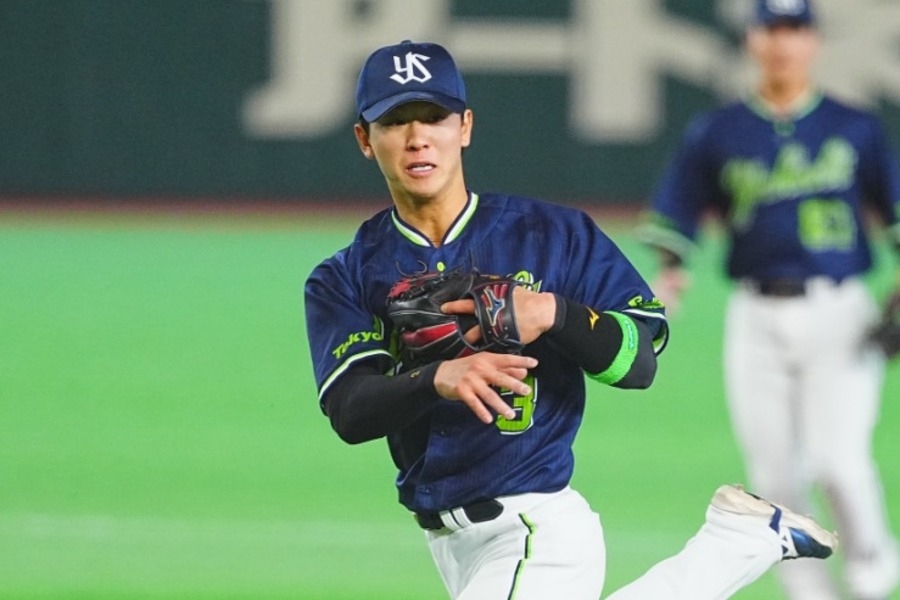 NPB／內山壯真二壘轉任照樣守得住 5局一轉身傳一壘抓出引熱議