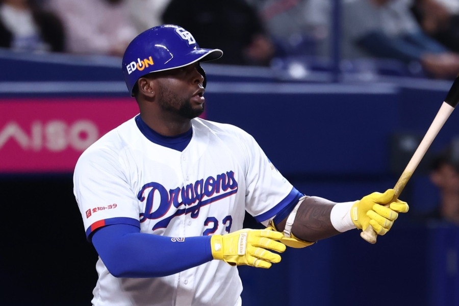 NPB／中日薩諾單場雙響砲還轟逆方向 隊友看傻：打球速度太誇張