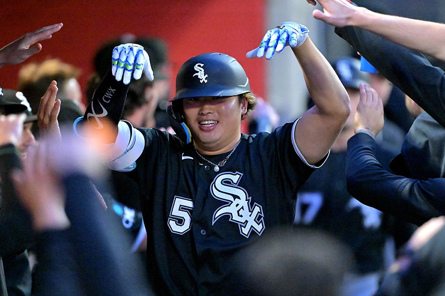 村上宗隆轟本季第14發追平全壘打榜首 429呎越過Mike Trout頭頂