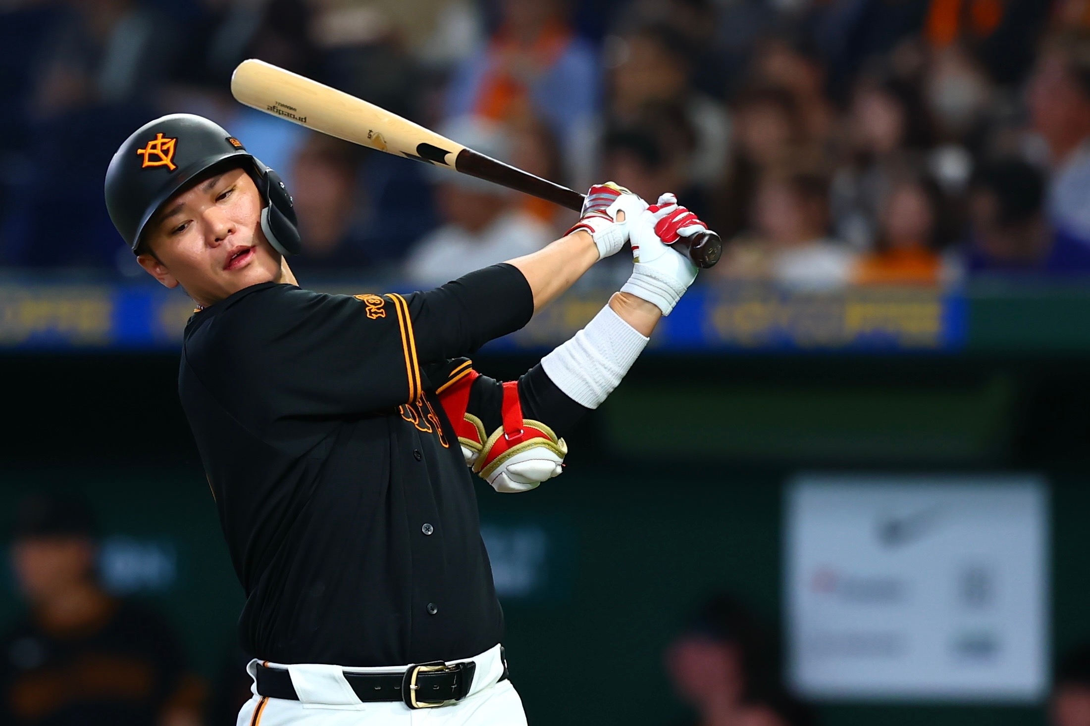 坂本勇人300轟紀念球棒 福井漆藝牽起巧合
