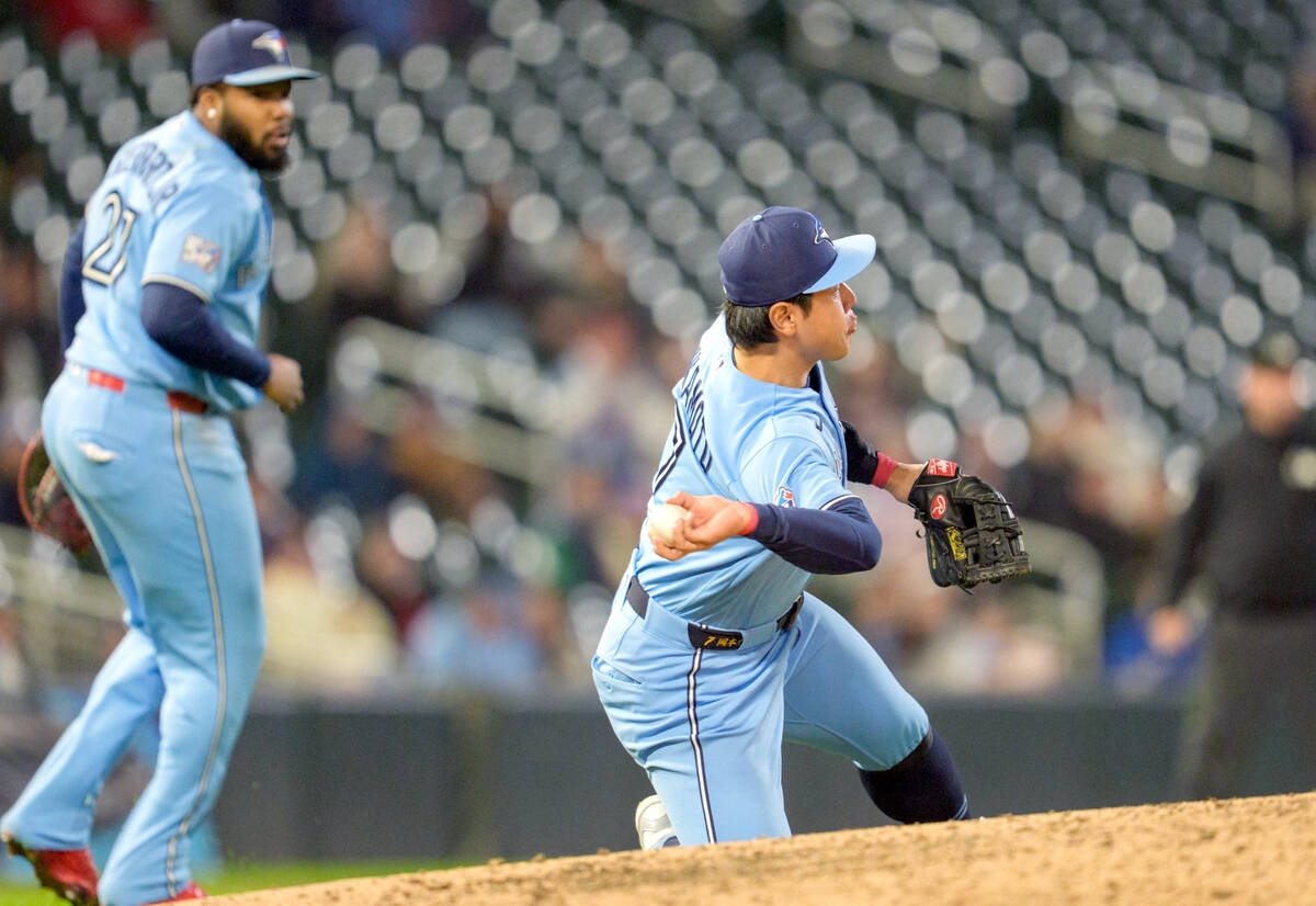 岡本和真三壘飛撲美技登MLB社群 連15戰上壘