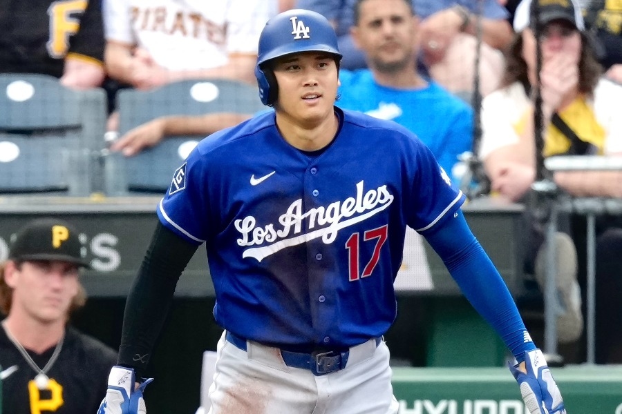 大谷翔平左膝發炎退場仍轟第13轟 Roberts稱不嚴重