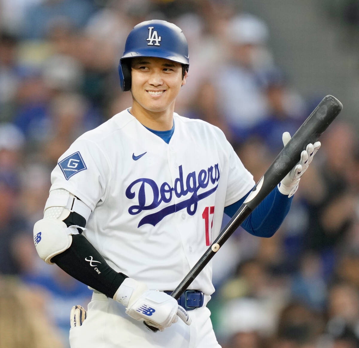 大谷翔平等身大黃金投打像 20日起京都高島屋展到25日