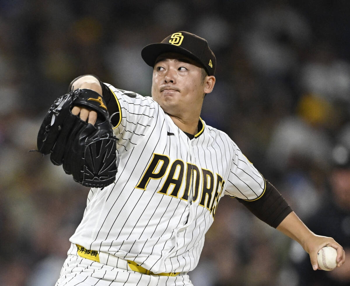 松井裕樹6局滿壘守住0失分 Manny Machado故意漏接仍判內野高飛球