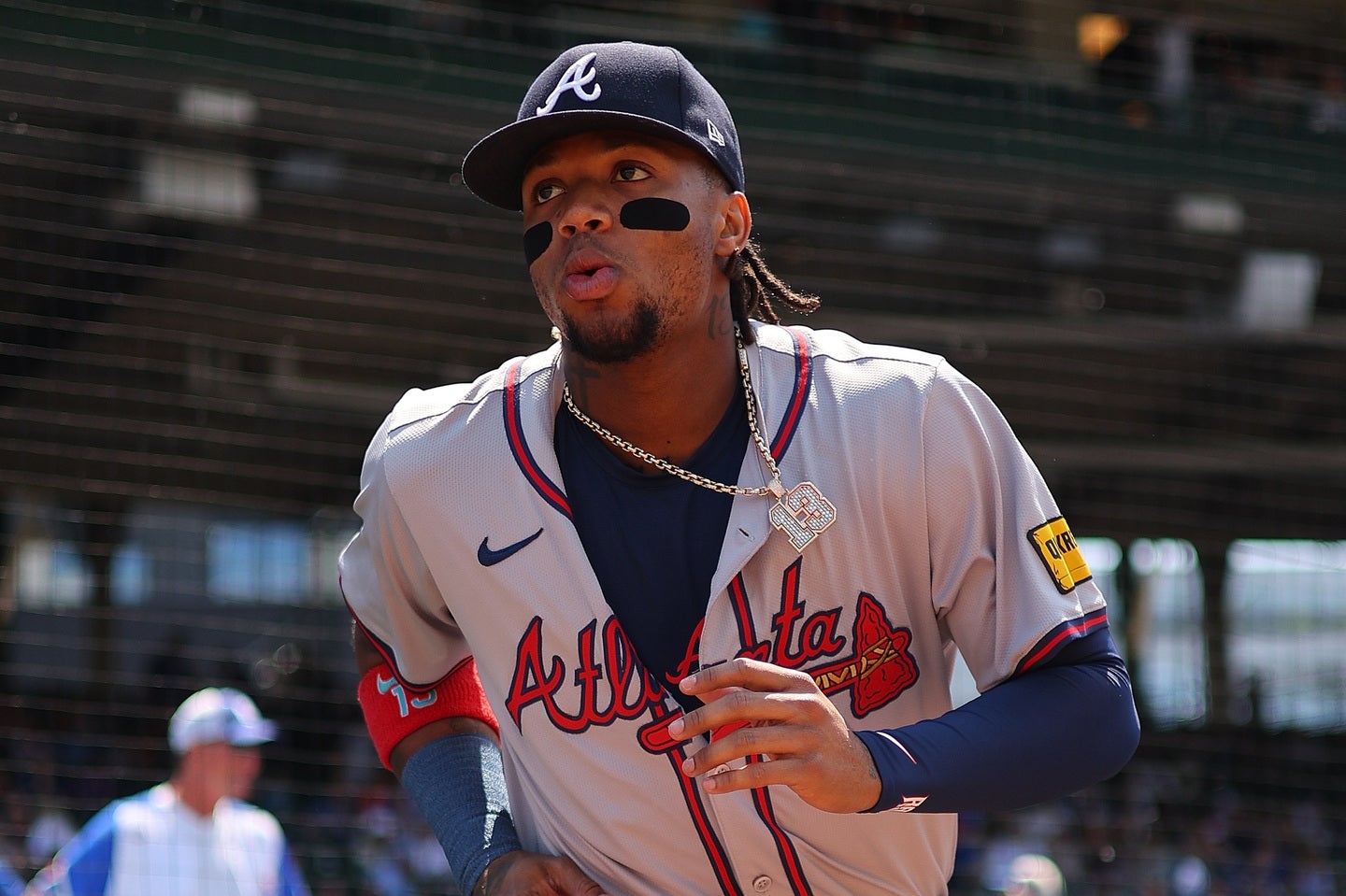 Ronald Acuna Jr.左腿筋緊繃4局傷退待MRI 勇士延長賽不敵白襪