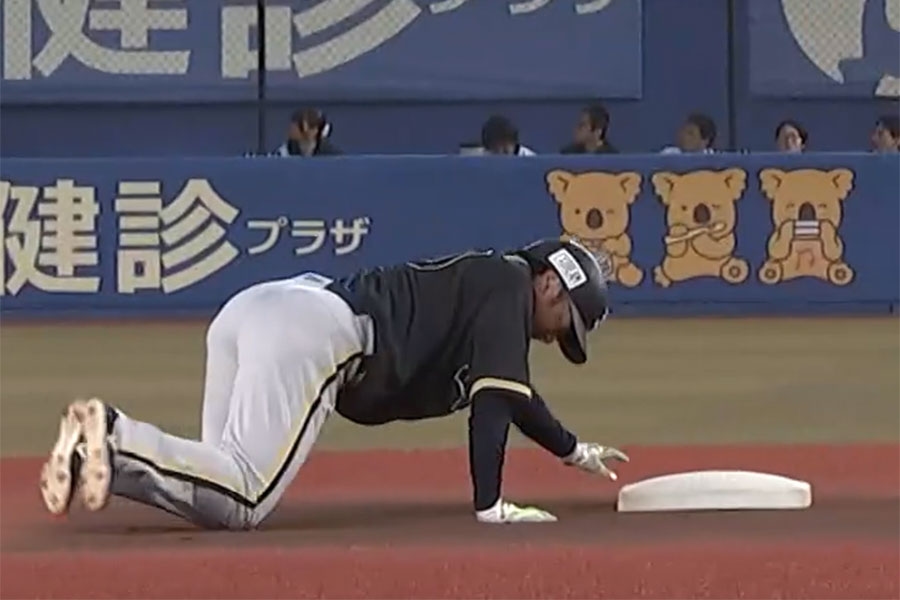 歐力士大城滉二左腳踝受傷 初回二壘打後退場全場驚愕