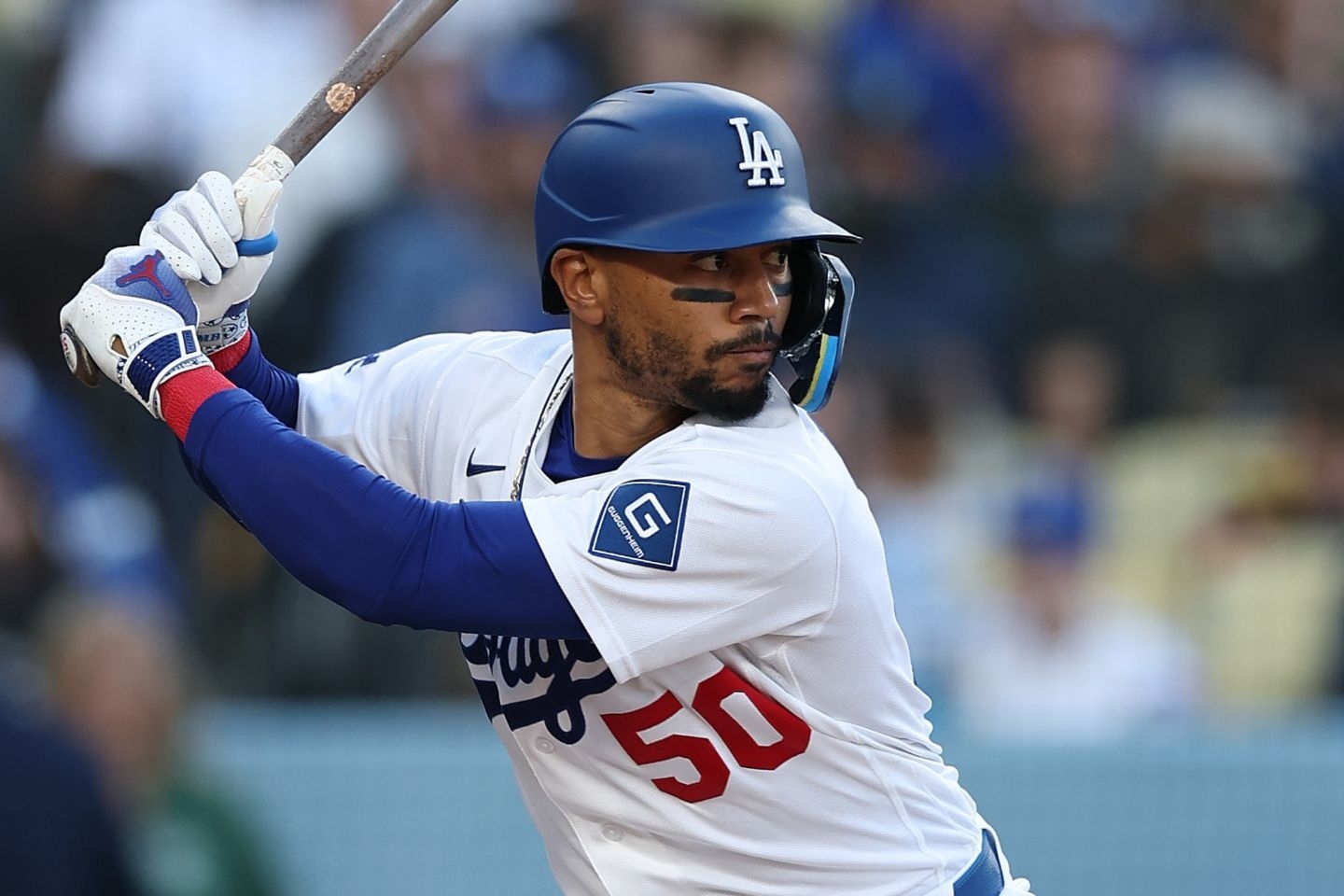Mookie Betts右側腹傷後首度實戰打擊練習 道奇最快12日迎回