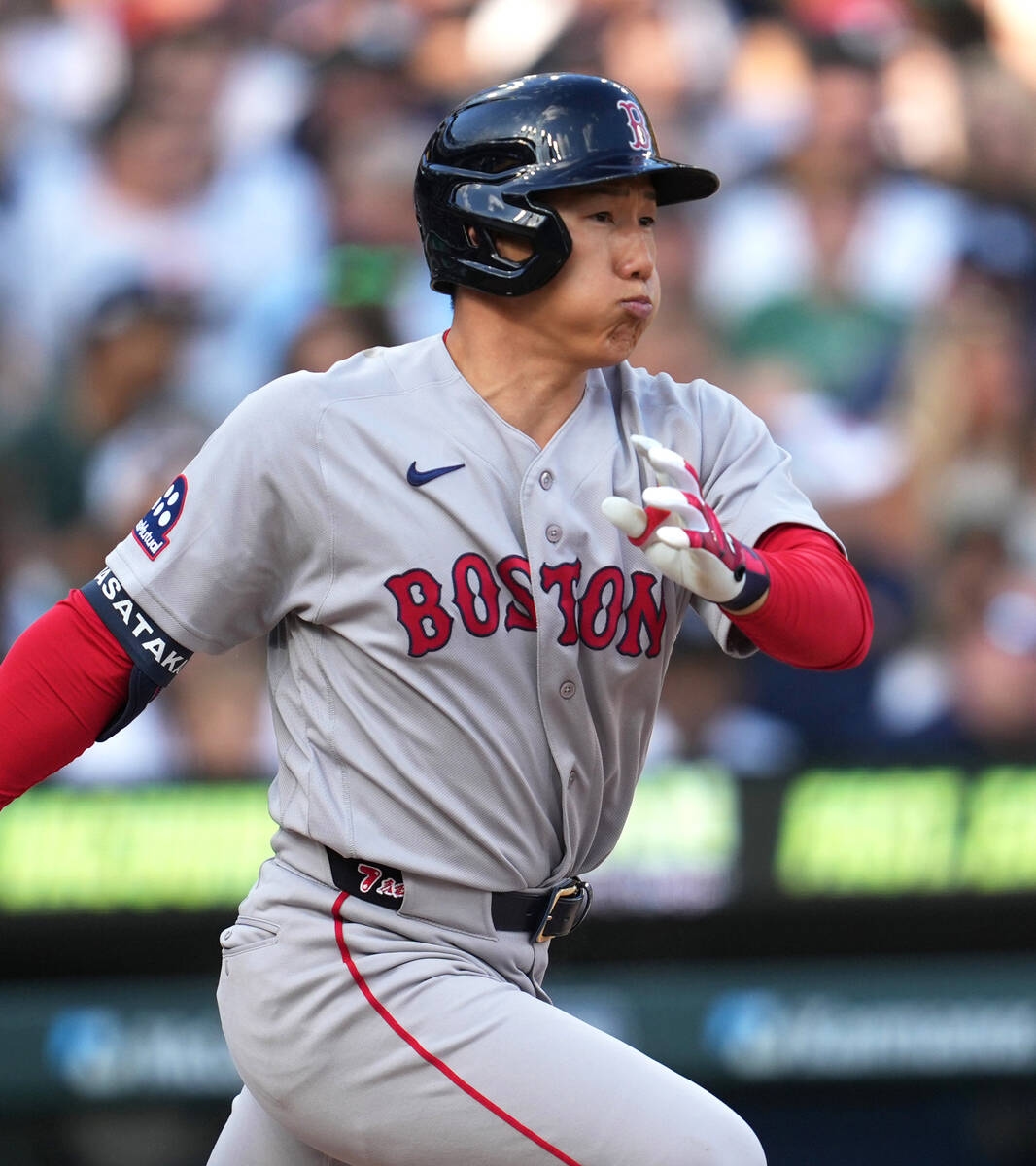 吉田正尚連2戰板凳出發 8局代打敲二壘滾地球