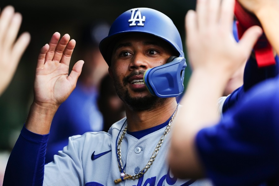 Mookie Betts回歸道奇先發游擊 Dave Roberts曝前戰撤下因不想勉強