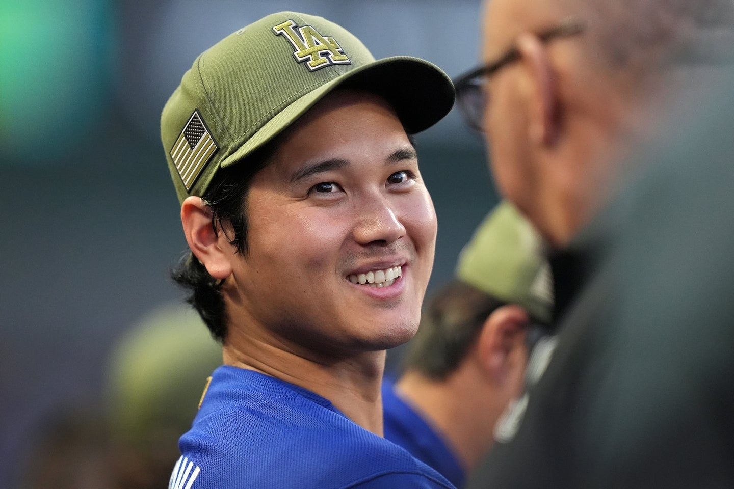 大谷翔平客場2安2打點助道奇贏球 專屬攝影師近拍照引發球迷討論