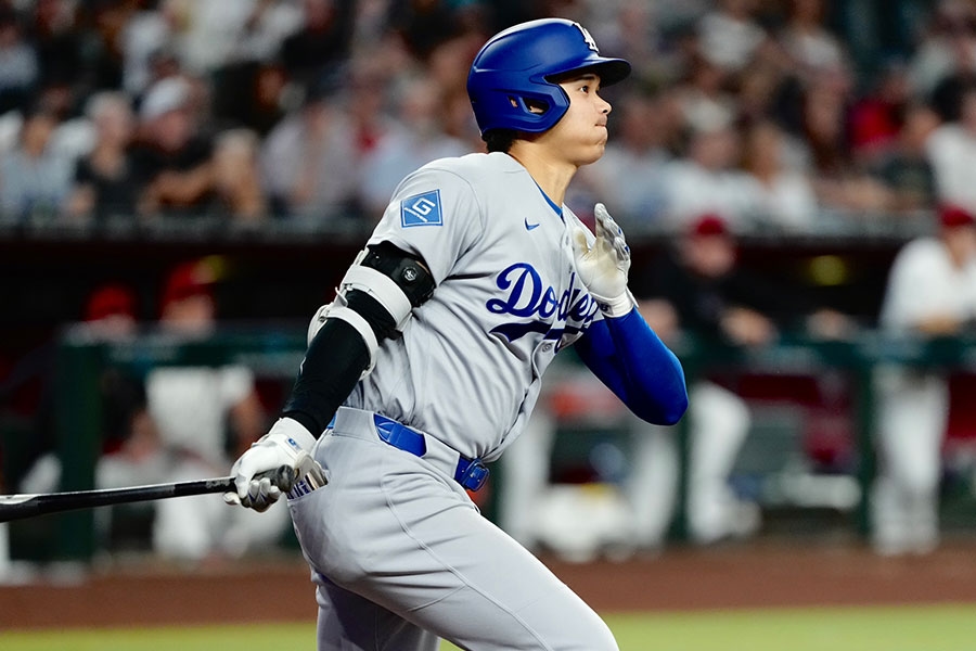 大谷翔平敲2分打點三壘安打 轉播鏡頭一帶球迷才發現三壘教練換人
