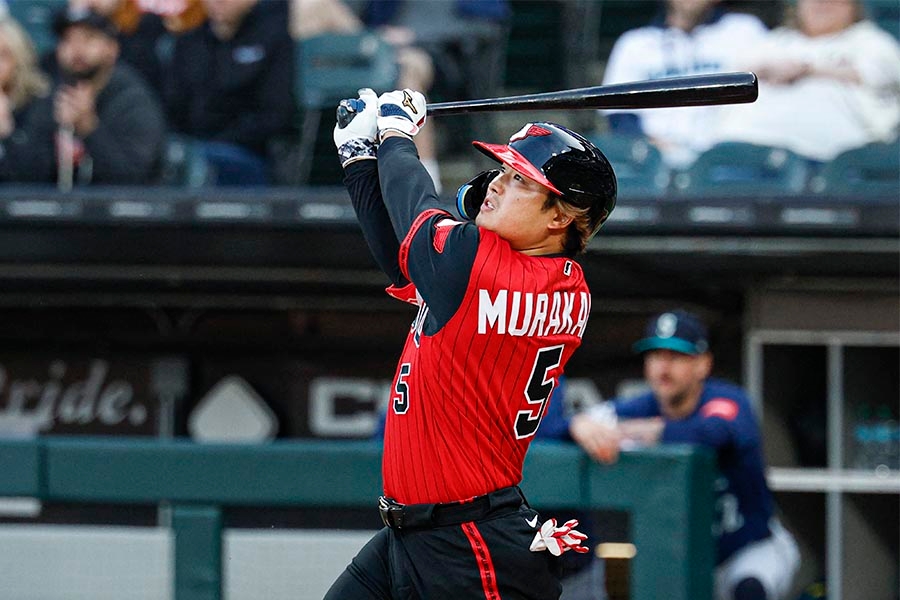 村上宗隆差點敲第16轟 9局超大號界外球讓轉播台喊到「呼～」