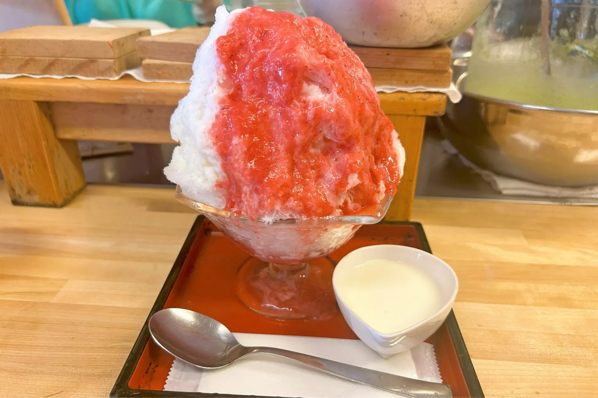 東京數一數二的刨冰名店「[B]ひみつ堂[/B]」直擊 試吃蓬鬆口感刨冰心得