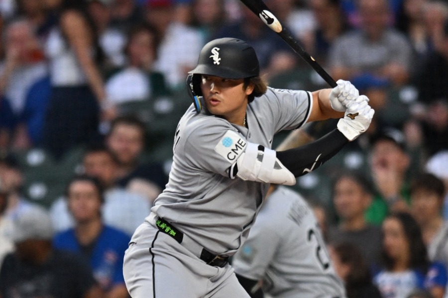 村上宗隆29轟修正為440英尺 左外野大螢幕遭擊中
